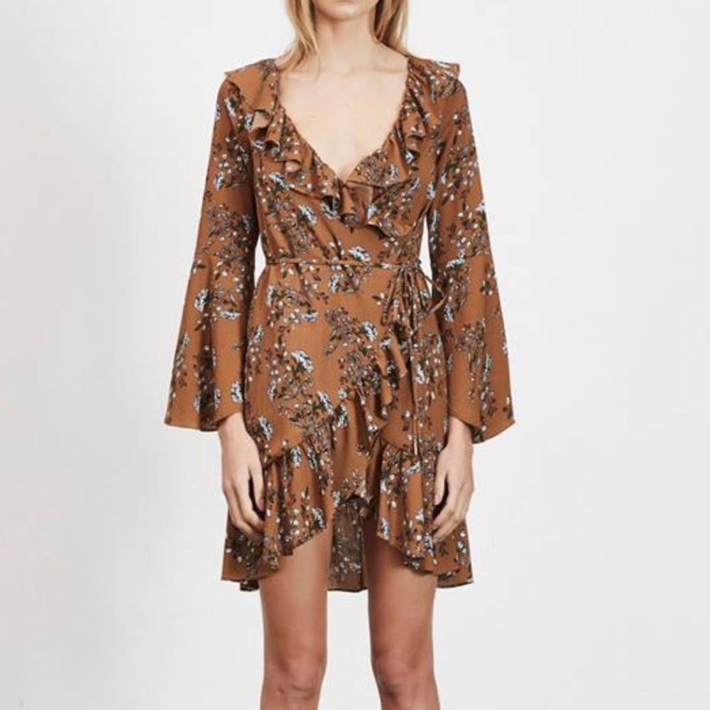 ELLIATT Melody Floral Wrap Dress in Cocoa Sz S Ruffles Mocha Mousse Cottage Boho